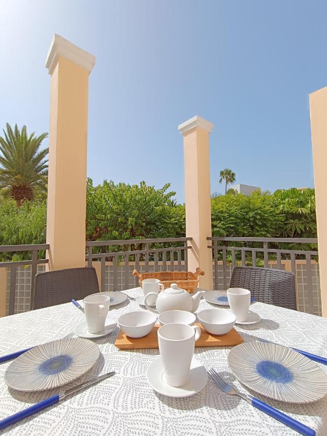 Sarah'S Apartment - Playa Fanabe Адехе Екстериор снимка