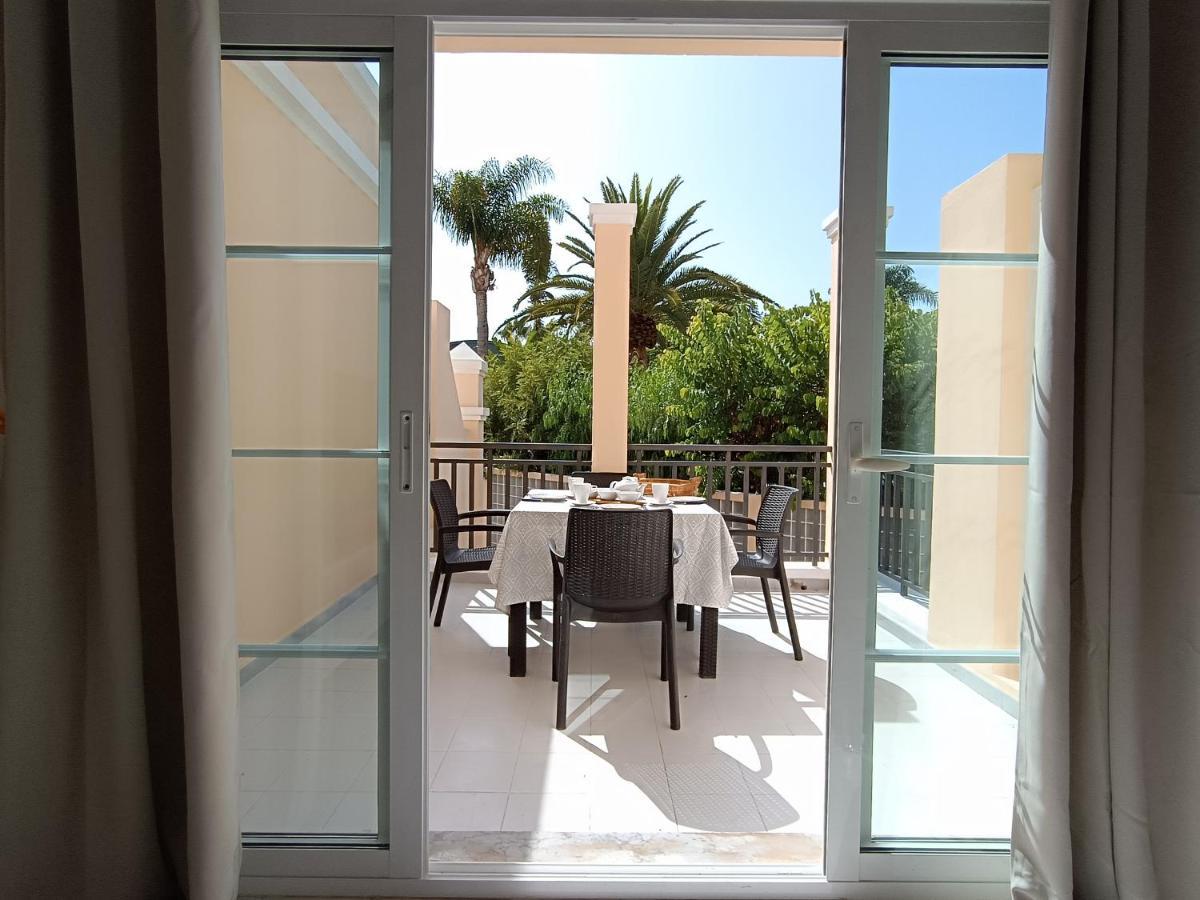 Sarah'S Apartment - Playa Fanabe Адехе Екстериор снимка