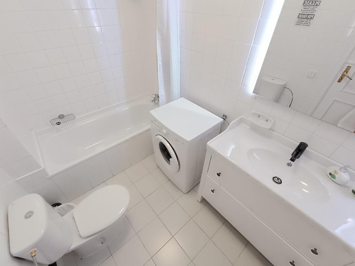 Sarah'S Apartment - Playa Fanabe Адехе Екстериор снимка