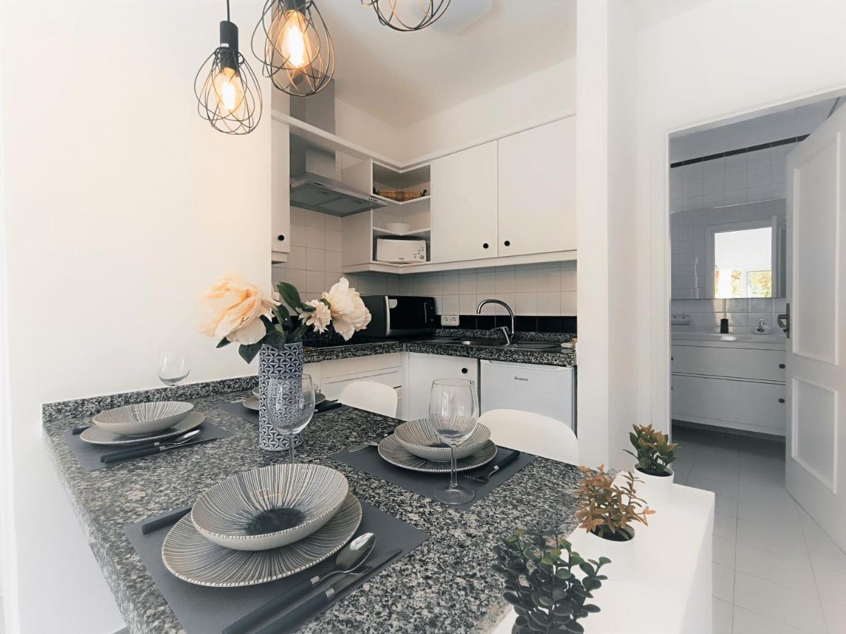 Sarah'S Apartment - Playa Fanabe Адехе Екстериор снимка