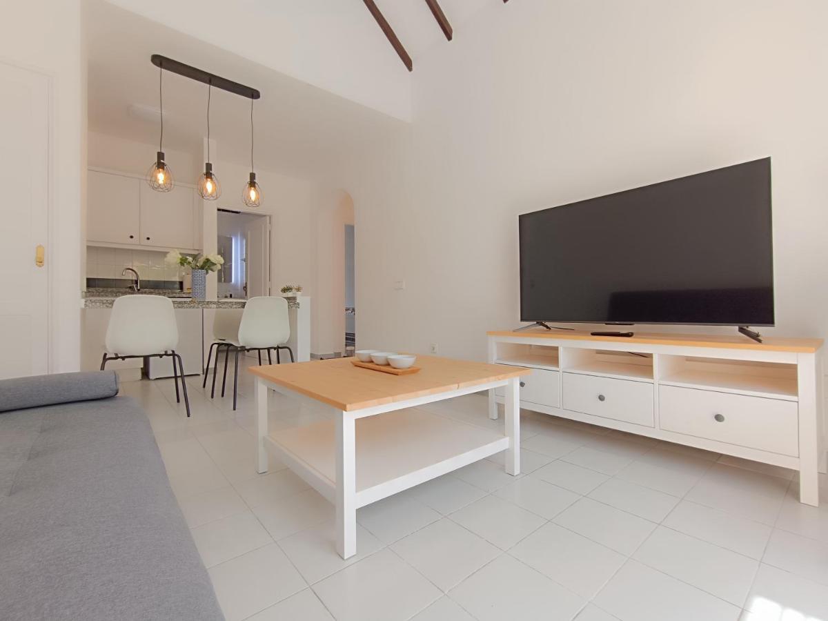 Sarah'S Apartment - Playa Fanabe Адехе Екстериор снимка
