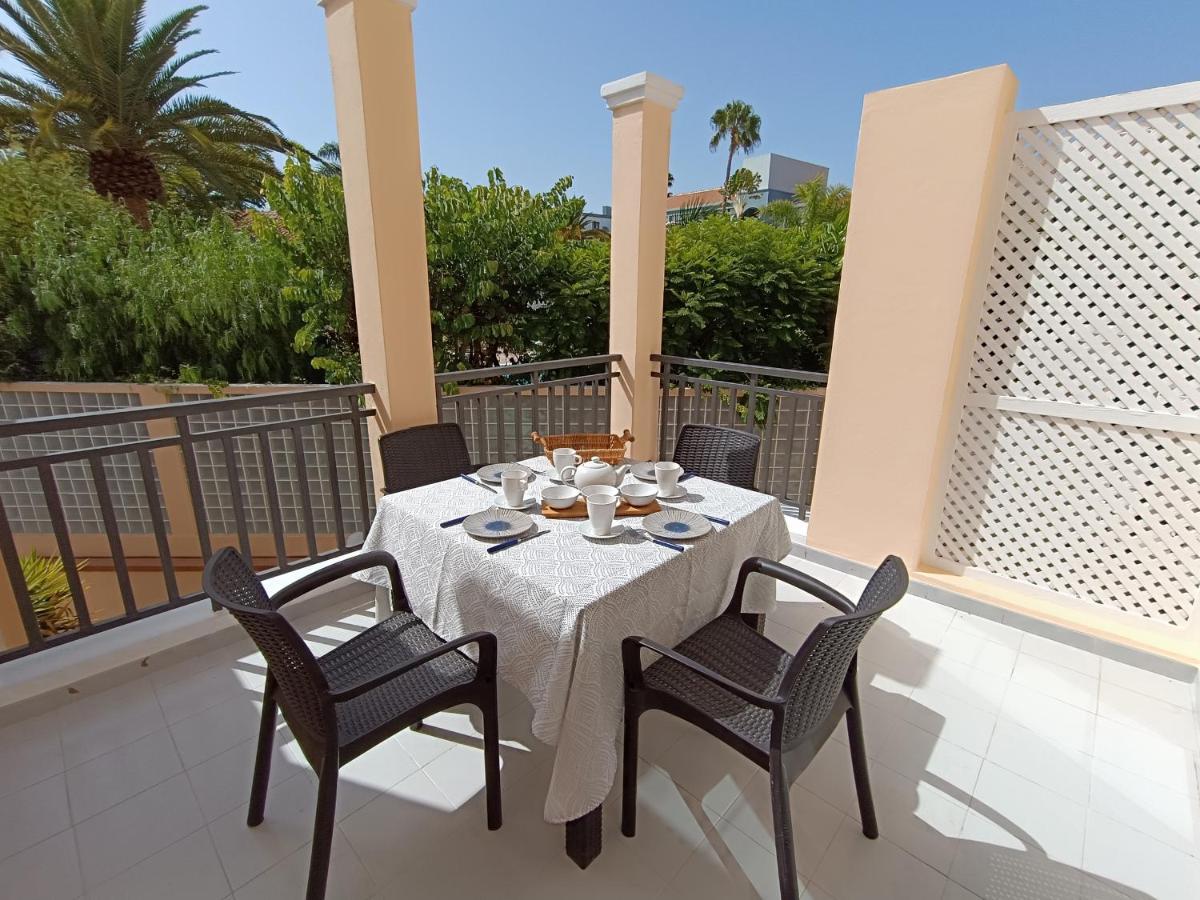 Sarah'S Apartment - Playa Fanabe Адехе Екстериор снимка