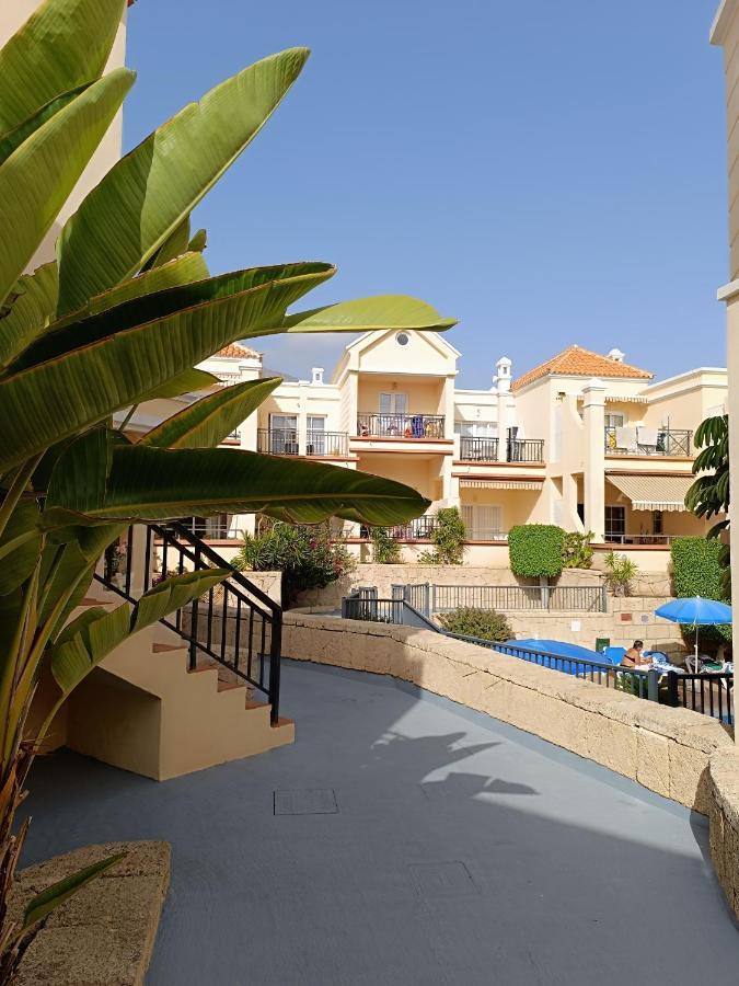 Sarah'S Apartment - Playa Fanabe Адехе Екстериор снимка