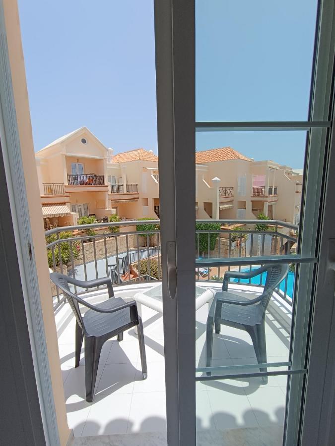 Sarah'S Apartment - Playa Fanabe Адехе Екстериор снимка