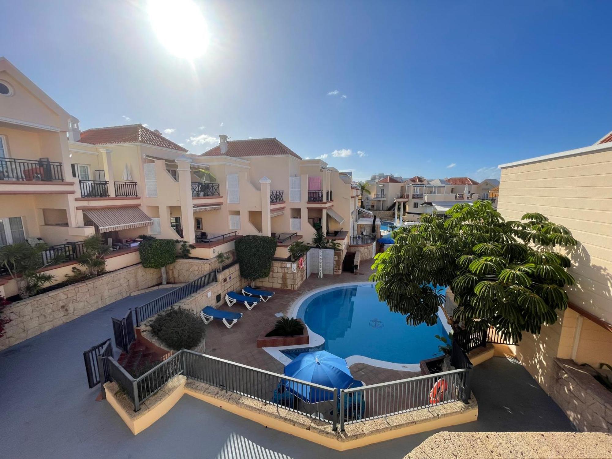 Sarah'S Apartment - Playa Fanabe Адехе Екстериор снимка