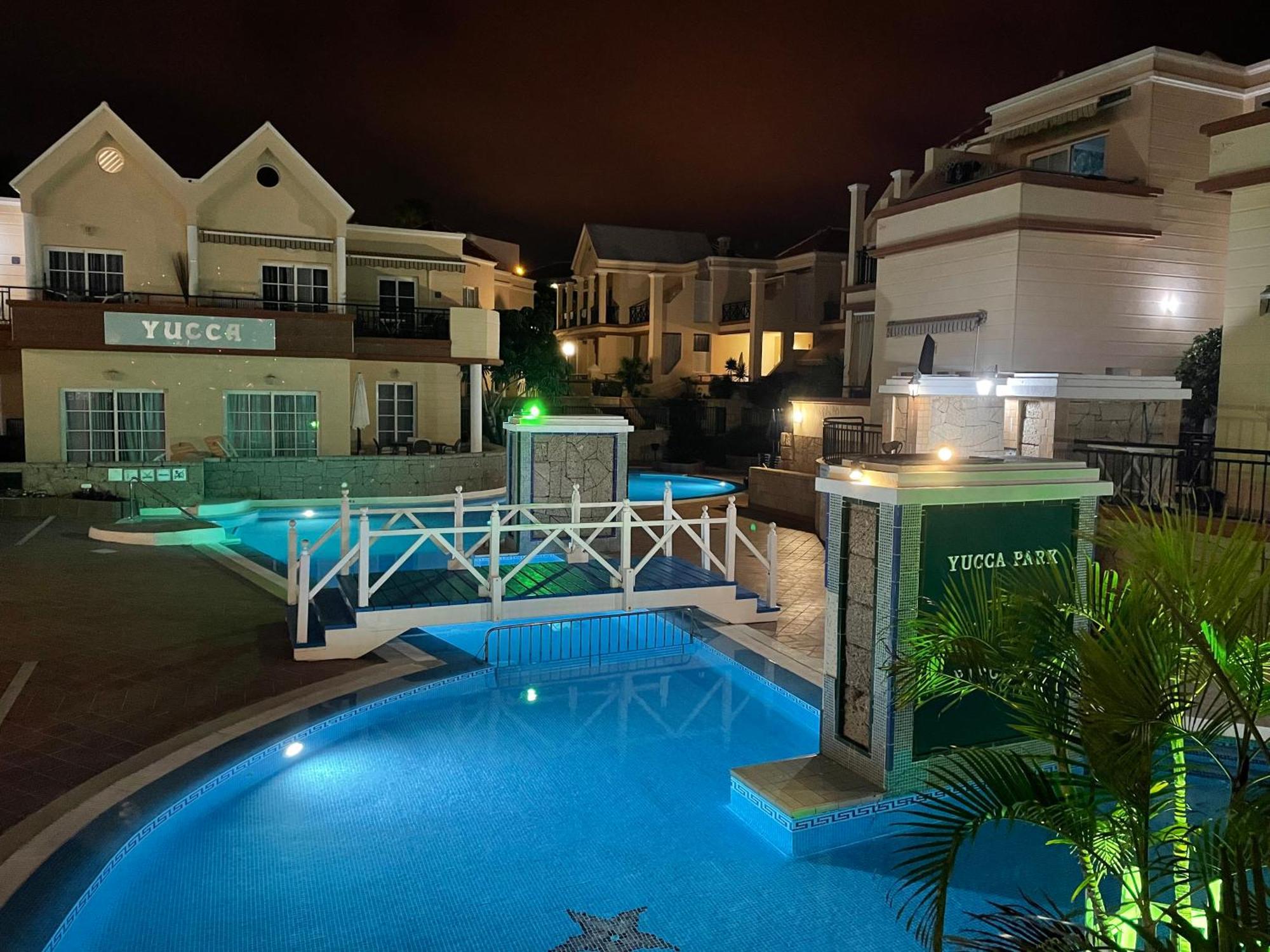 Sarah'S Apartment - Playa Fanabe Адехе Екстериор снимка