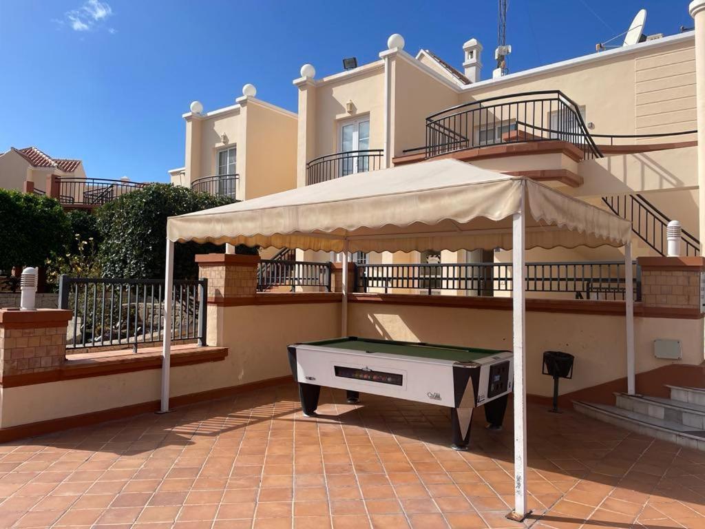 Sarah'S Apartment - Playa Fanabe Адехе Екстериор снимка